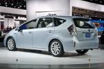 Toyota Prius V 2011 года
